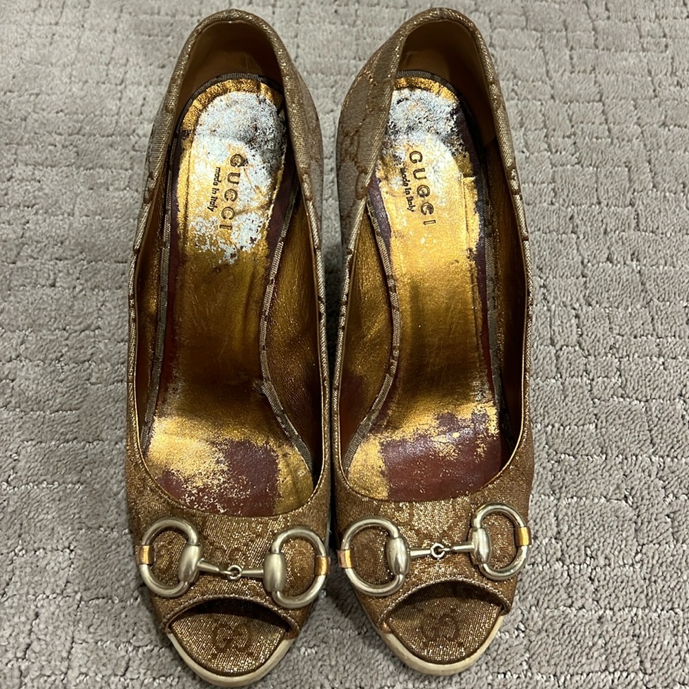 Gucci wedges